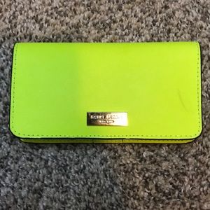 Henri bendel wallet